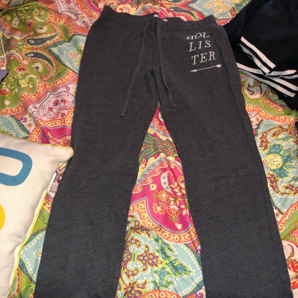 Hollister sweats